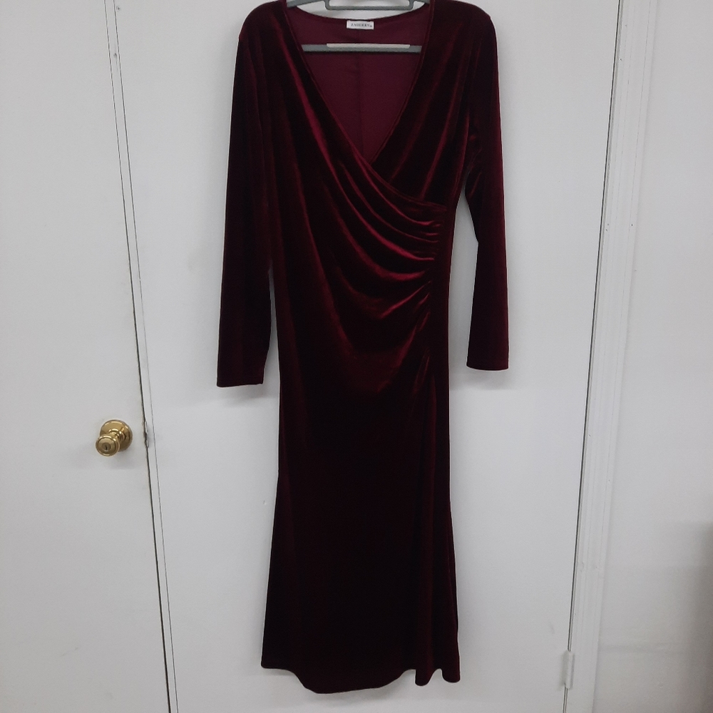 Zaberry long sleeve velvet dress size XL